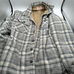 Wrangler Men's Gray and Tan Plaid Shirt Jacket Size Medium